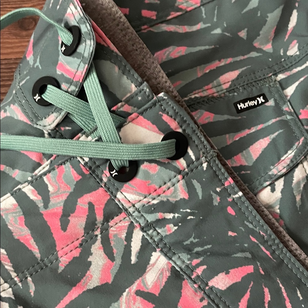 HURLEY Tropical Escape Paradise Swim Board Short,Sz.38!NWT - Picture 7 of 8